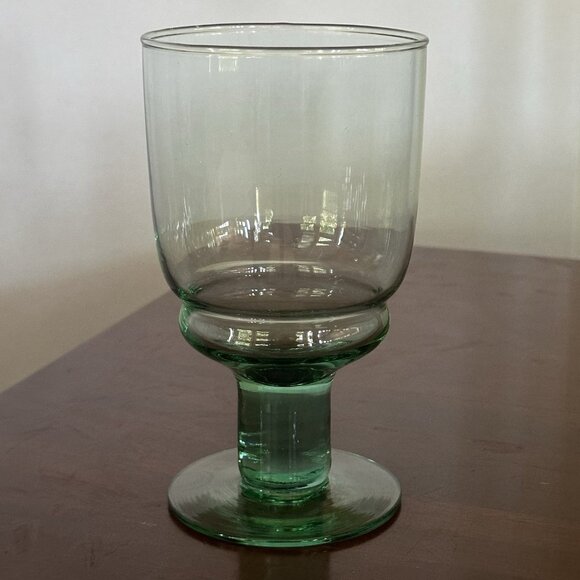 Vintage Williams-Sonoma Vert Light Green 6in Wine Glass 2004 RARE FIND Set Of 4 - Picture 11 of 12